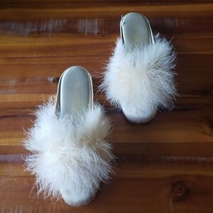 VINTAGE fuzzy slippers